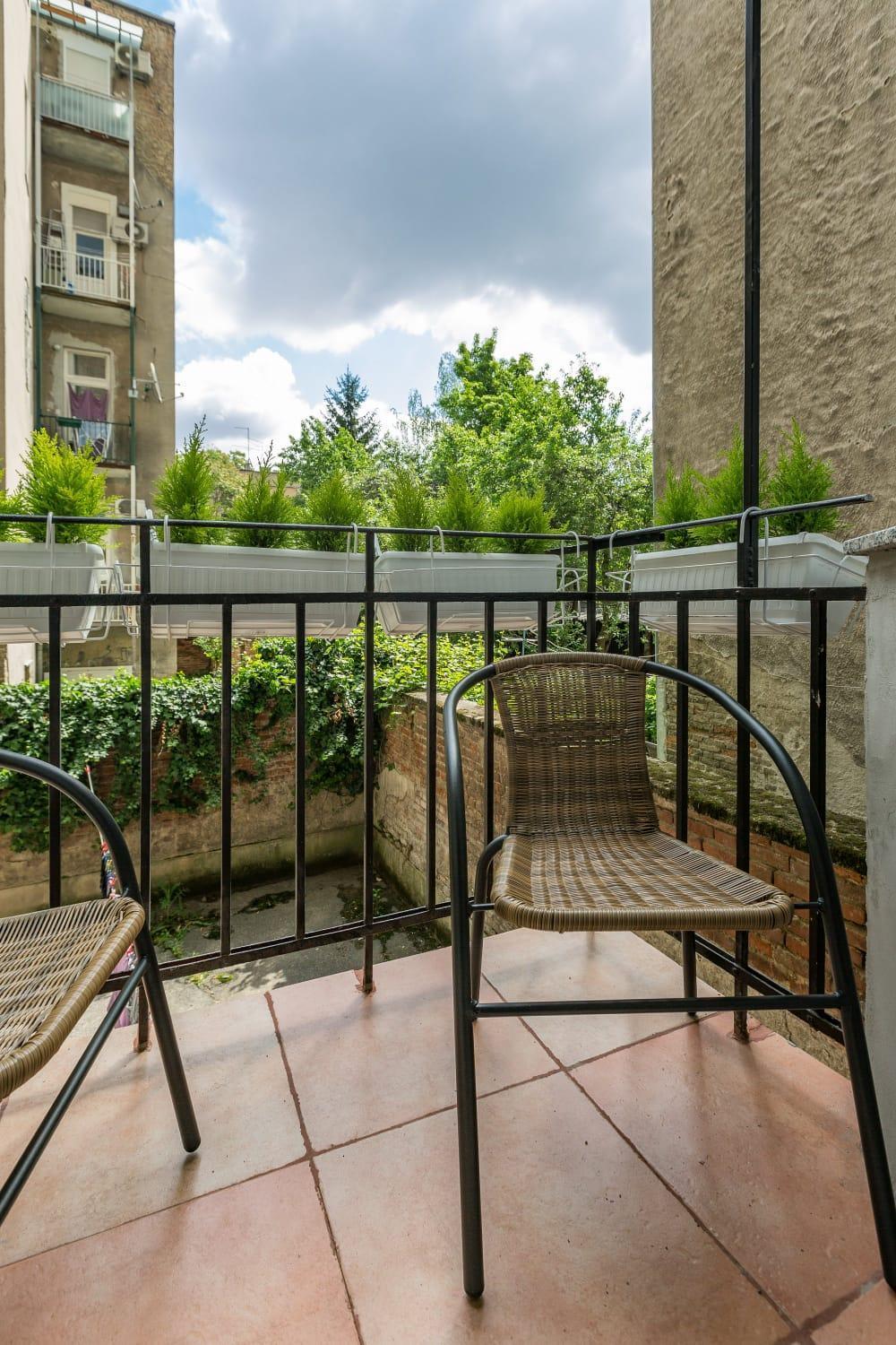 Center Pearl 3 - Prime Location! *
