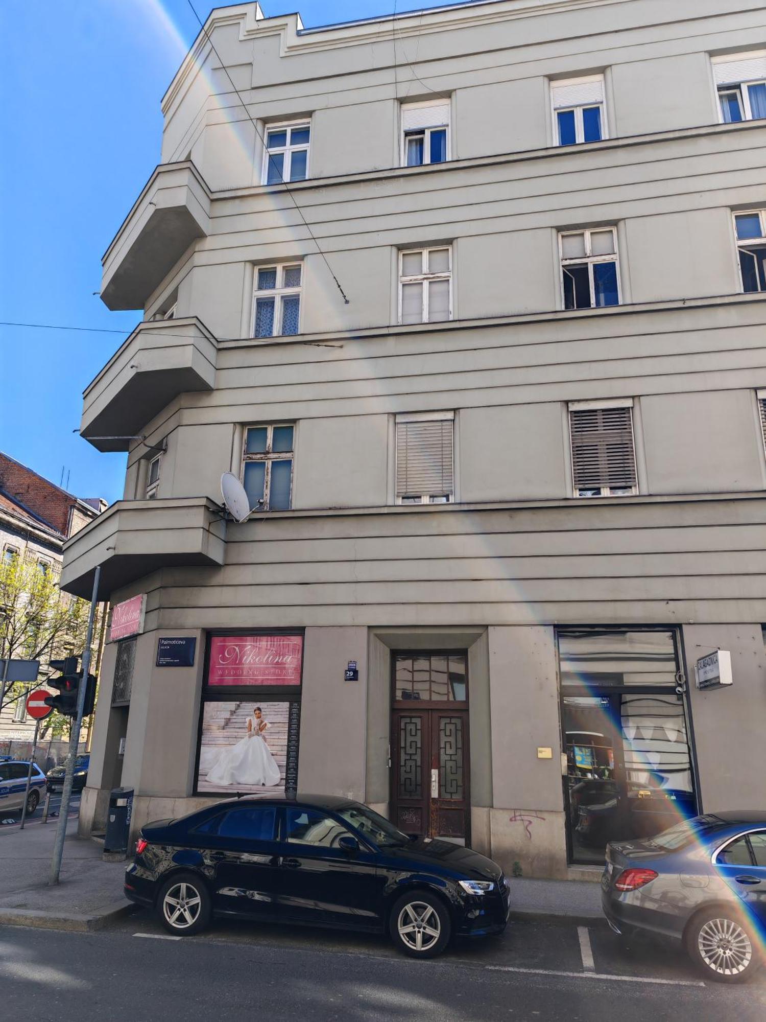 Center Pearl 3 - Prime Location!